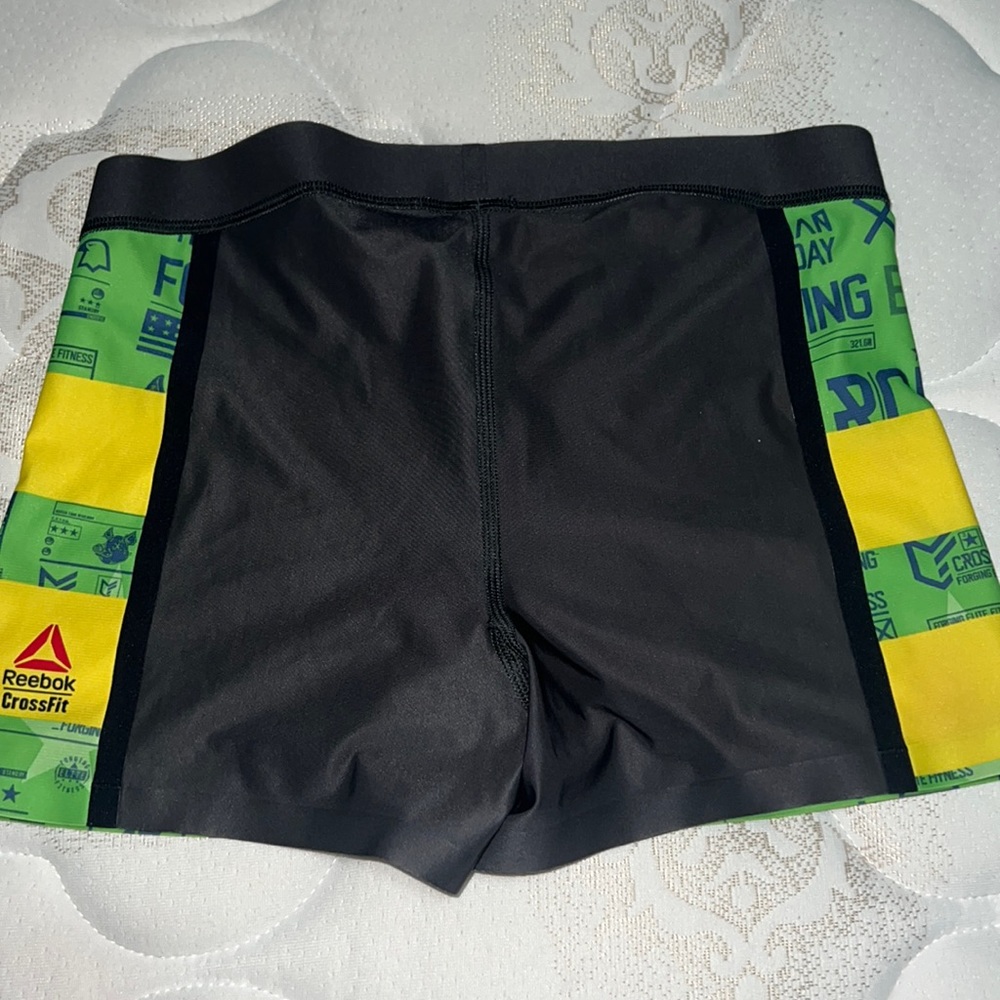 Reebok short - Picture 3 of 4